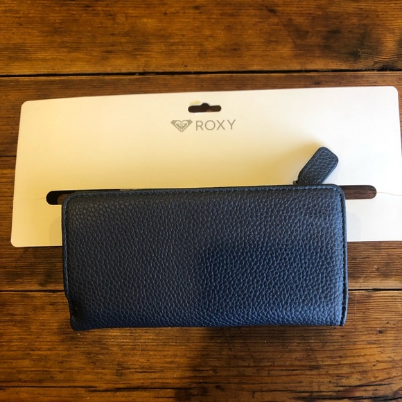 Dark blue flower Roxy wallet - Picture 2 of 6